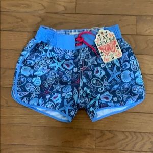 Girls waterproof shorts size 6-7